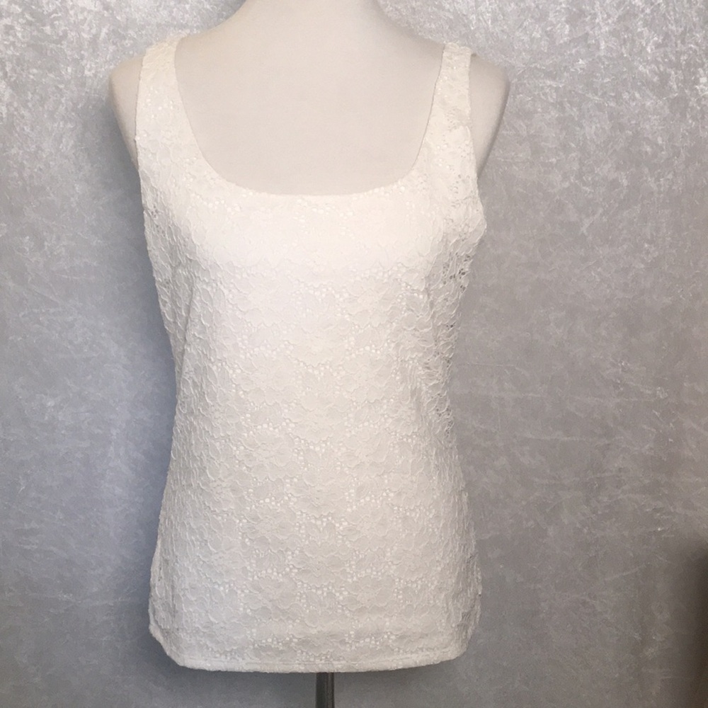 White House Black Market Lace white knit Tee top Size L